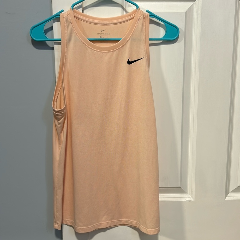 nike workout tank top